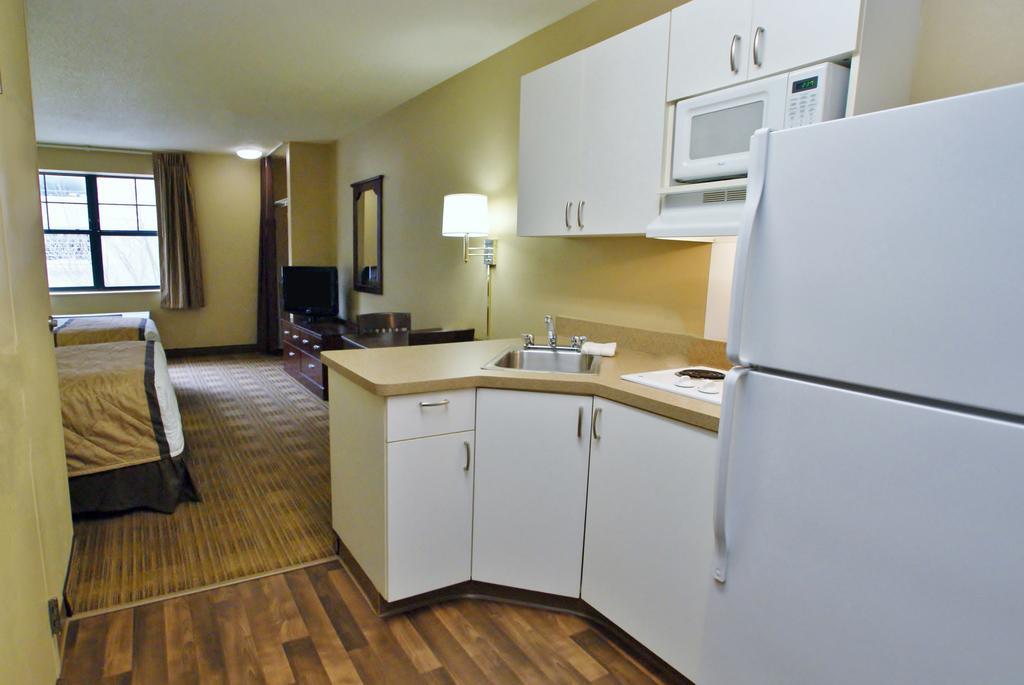 Extended Stay America Suites - Milwaukee - Waukesha Exteriér fotografie